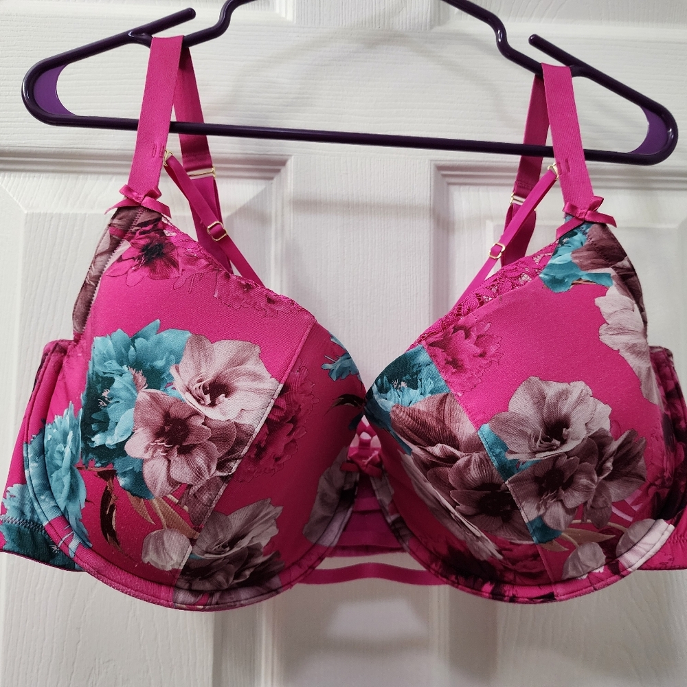 Woman's 42F cacique bra. Lace, Pink and floral print. Barely worn.
